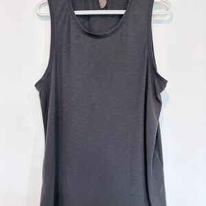 Mountain Hardwear Charcoal Scoop Neck Performance Tank